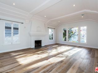 994 Stearns Dr, Los Angeles, CA 90048
