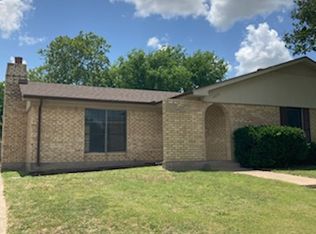 325 Alamosa Dr, Hewitt, TX 76643