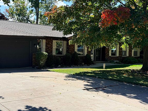 2nd image of 2429 Golden Shores Dr