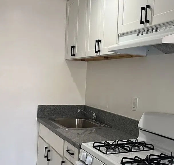 8815 Van Nuys Blvd #Q — Photo 3