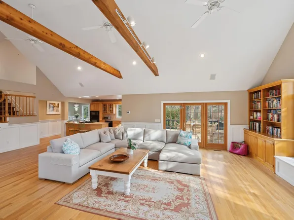 31 Tredwell Ln, Sag Harbor, NY 11963