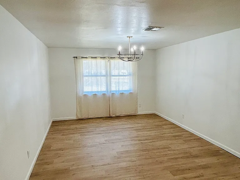 201 S Ruth Ave — Photo 7