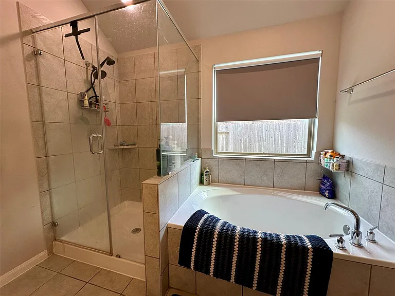19218 Jenny Creek Ct — Photo 13