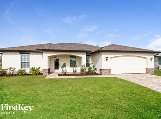 928 NW 7th Pl, Cape Coral, FL 33993