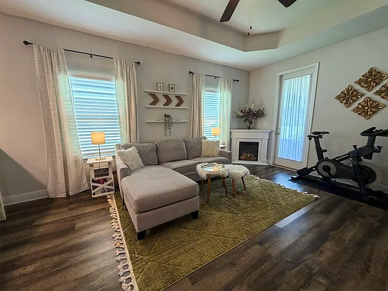 593 Riverwalk Cir — Photo 10