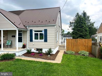 704 W Maple St, Palmyra, PA, 17078