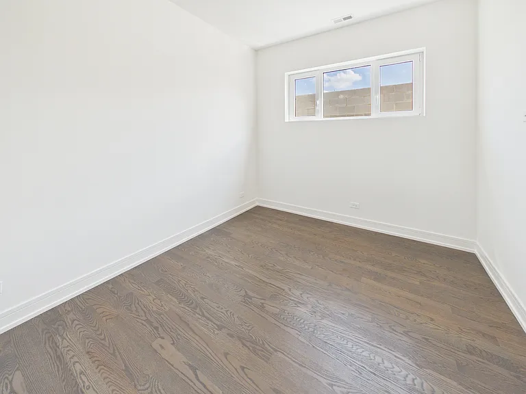 4055 S Prairie Ave #3 — Photo 20