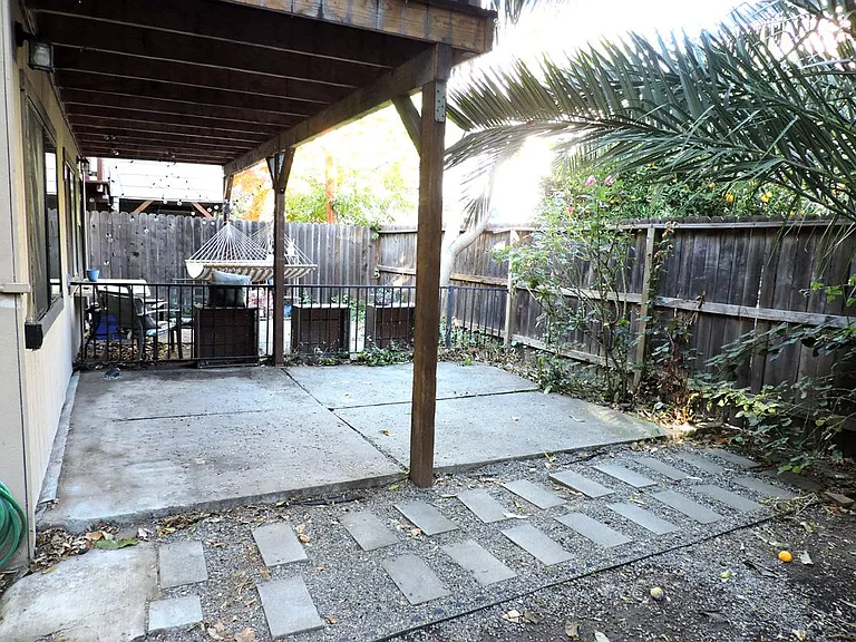 1209 24th St #B — Photo 10