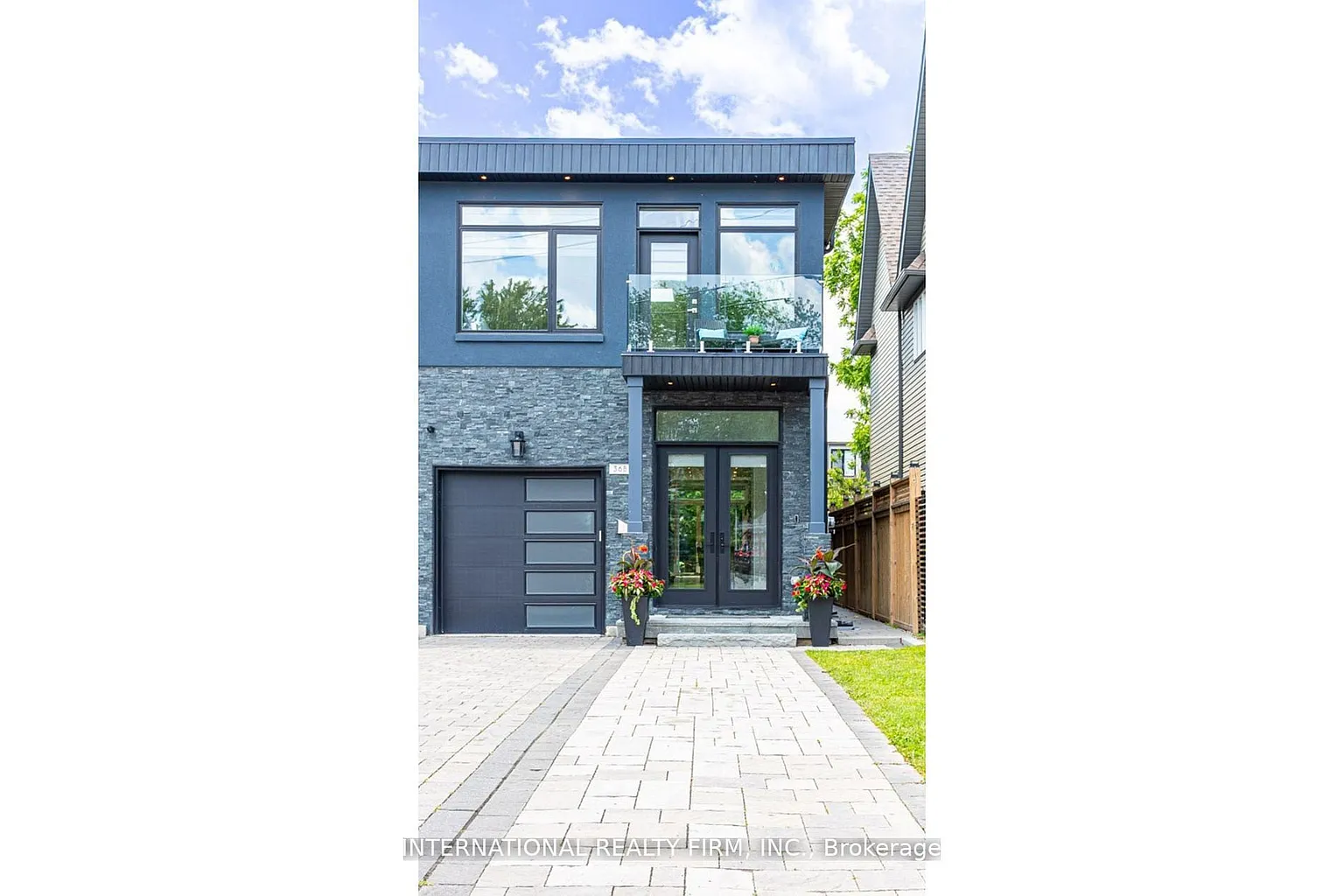 36 B Pine Ave N photo 1