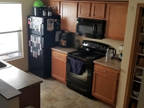 3rd image of 870 N 8th St #870
