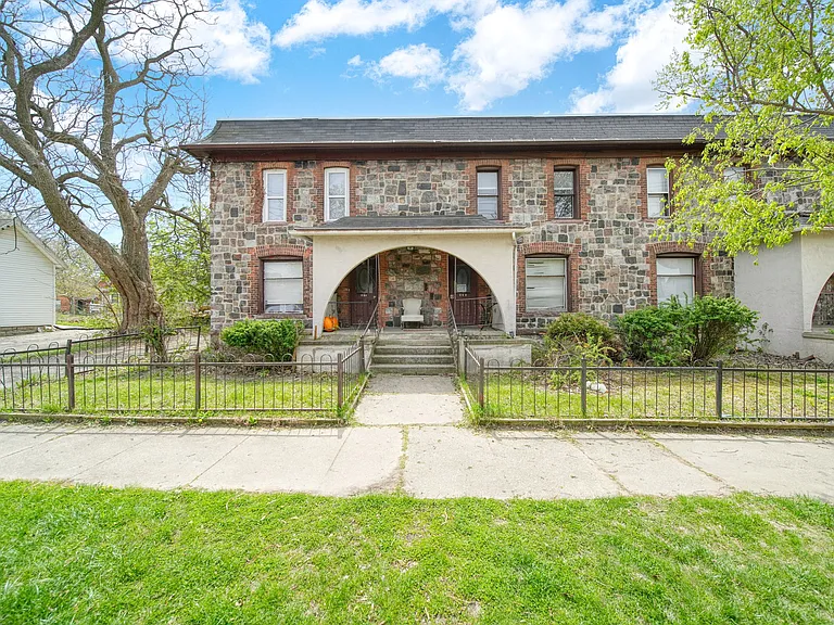 818 Eureka St #818.5 — Photo 11