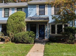 2103 Timber Oaks Rd, Edison, NJ 08820
