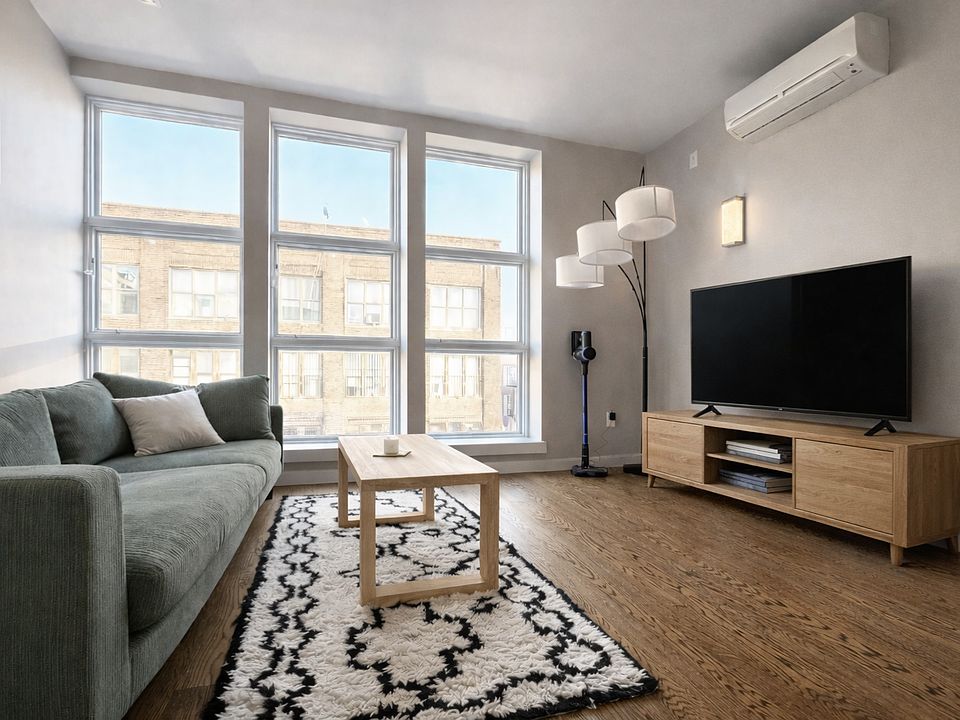 1st image of 125 Leonard St APT 2R