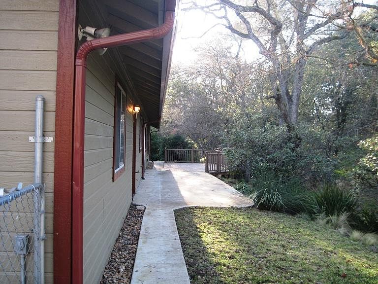 2nd image of 7086 Baldwin St
