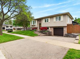 4452 Delaney Dr, Burlington, ON L7L 5J2