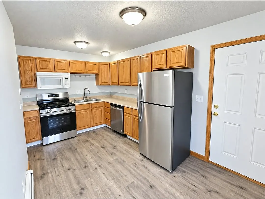 3030 Denver St — Photo 3