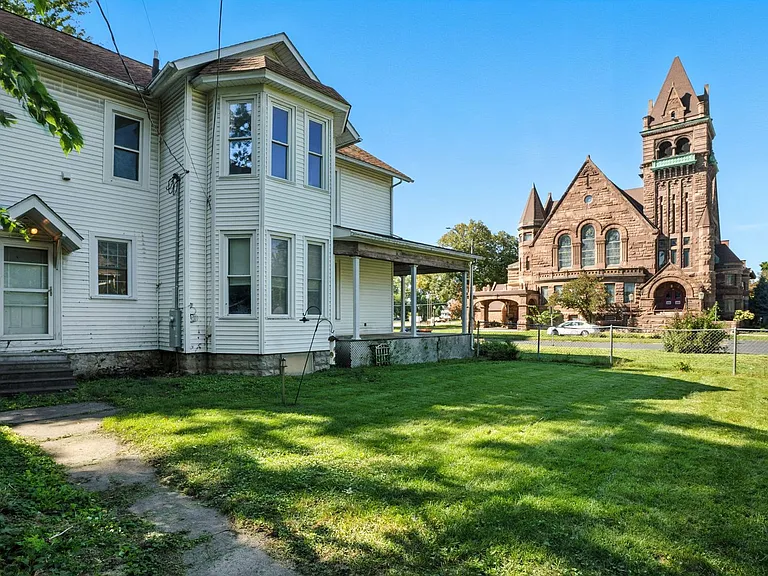 325 Kirkwood Blvd — Photo 29