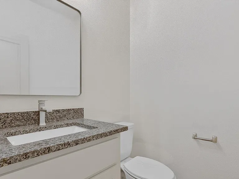 502 E Kimball St #1 — Photo 18