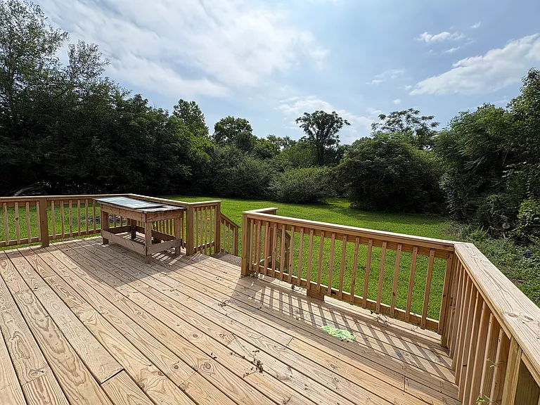 406 Cary Dr — Photo 4