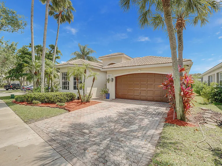 19084 Skyridge Cir — Photo 39