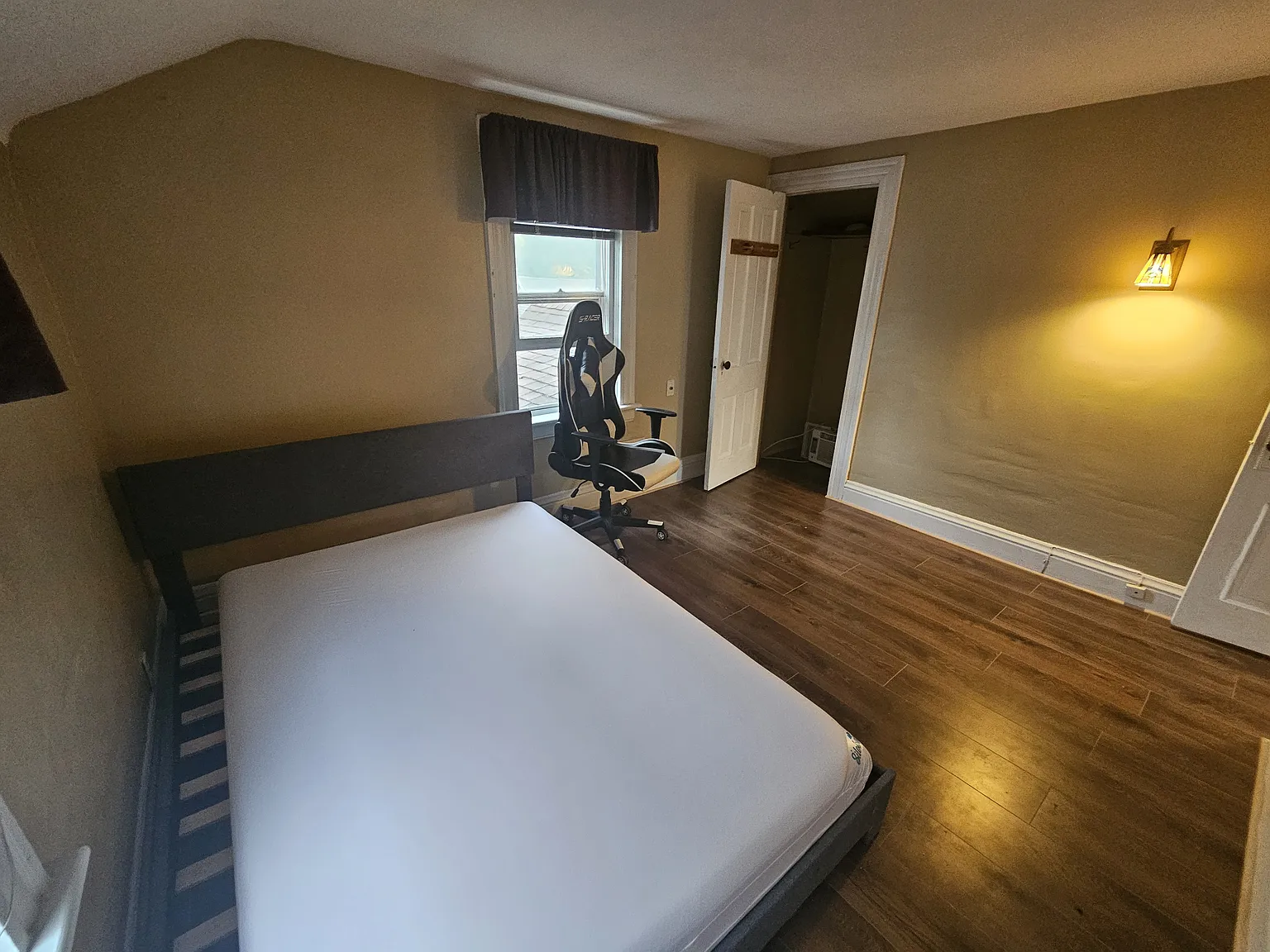 3 bed, 1160 sqft, $1,850 — Photo 3