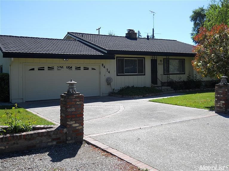 1st image of 8424 Bennett Dr