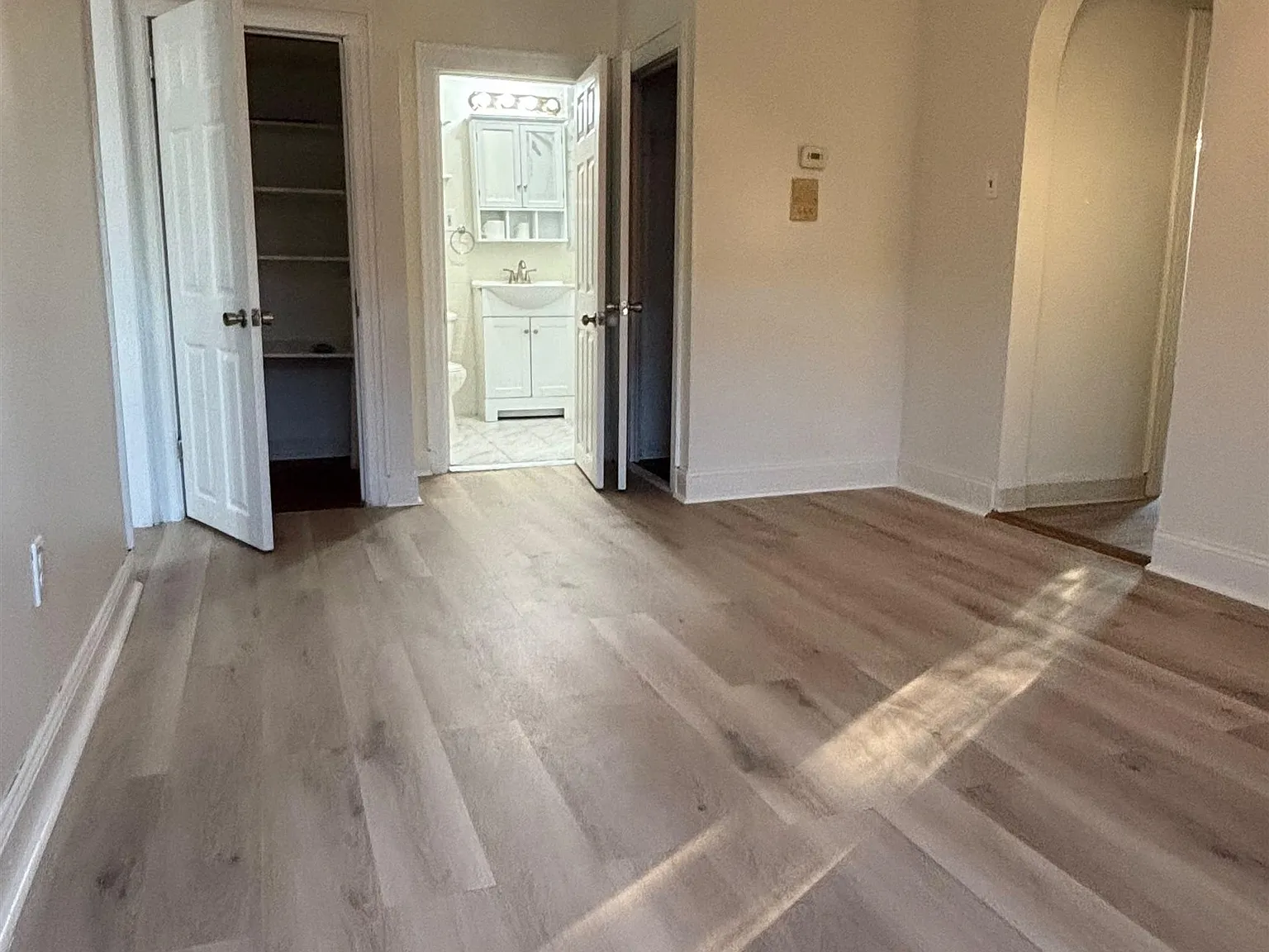 2 bed, 1.0 bath, $2,100 — Photo 4