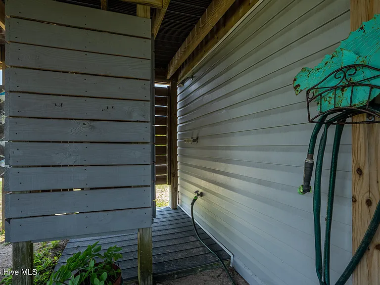 2999 Island Dr — Photo 29