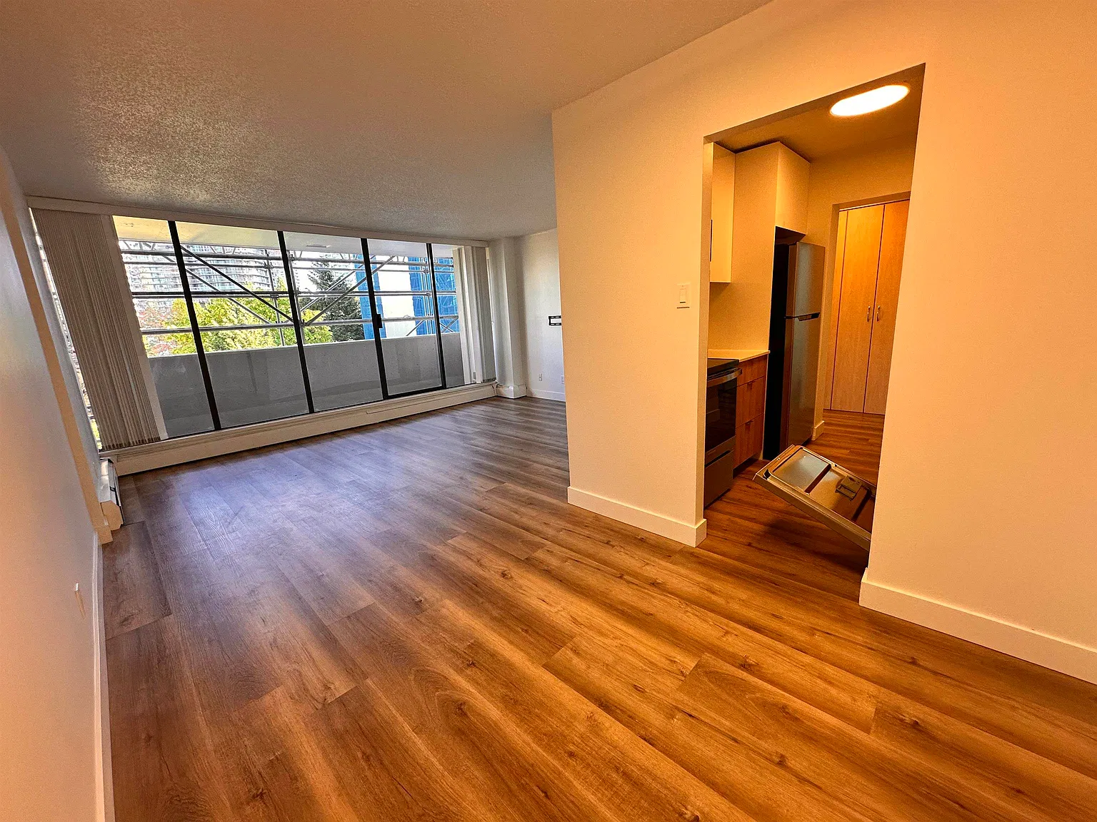 1 bed, 710 sqft, $2,200 — Photo 4