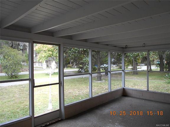 2nd image of 424 NE 2nd St