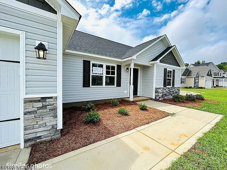 707 Alpha Ct — Photo 3