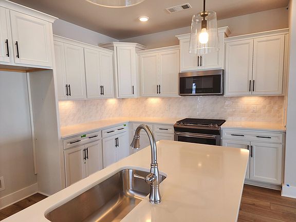 4th image of 1528 Shallons Ct