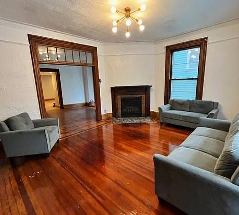 3rd image of 68 Caroline St APT 2