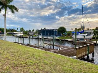 1506 SE 20th Place Cpe, Coral, FL 33990