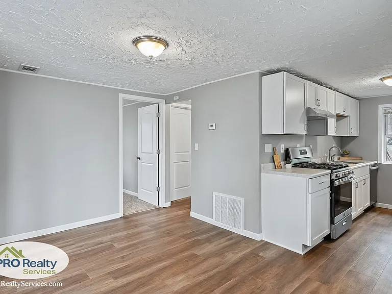 4516 Monroe St NE — Photo 7