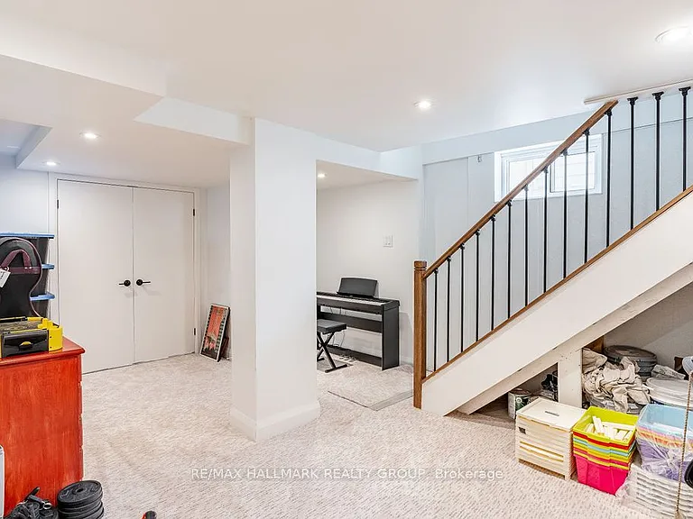 199 Lennox Park Ave — Photo 34