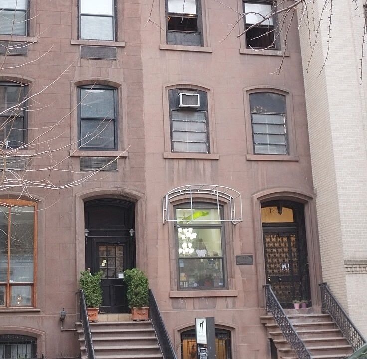 1st image of 133 E 39th St #Townhouse