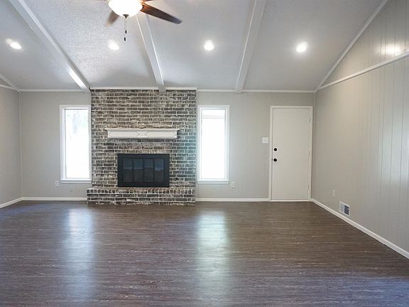 2nd image of 8015 Elmwood Ave
