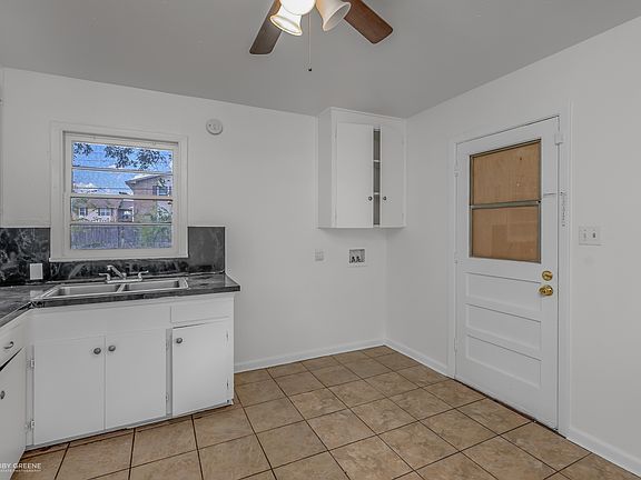 5th image of 1515 Leslie St