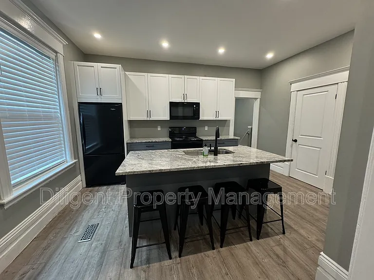 203 Rubidge St #201 — Photo 7