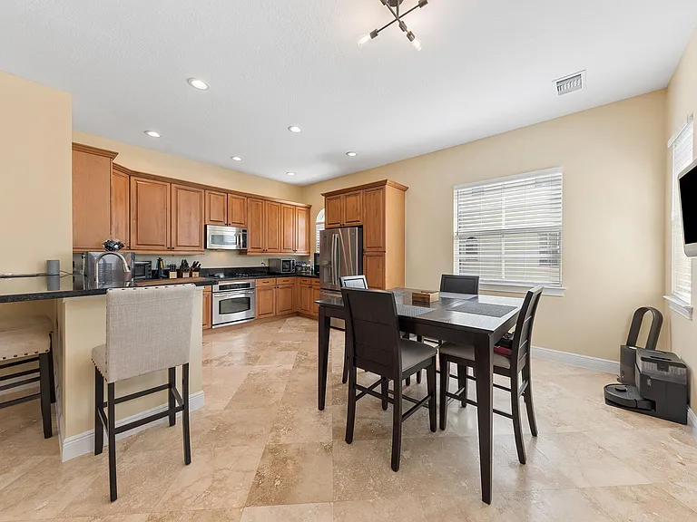 41 Via Floresta Dr — Photo 2