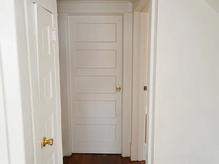 235 Newton St #4 — Photo 4