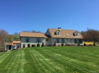 135 Gate Schoolhouse Rd, New Hampton, NY 10958