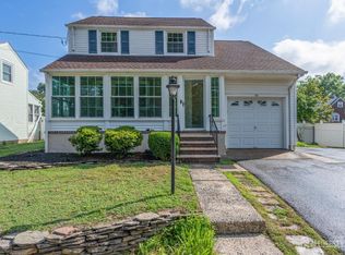 324 Greene Ave, Middlesex, NJ 08846