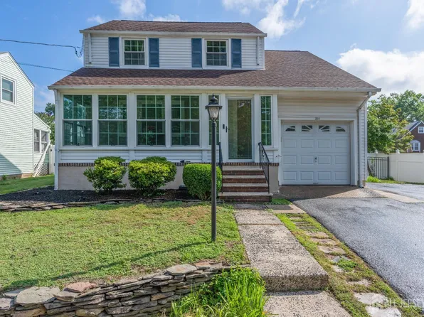 324 Greene Ave, Middlesex, NJ 08846
