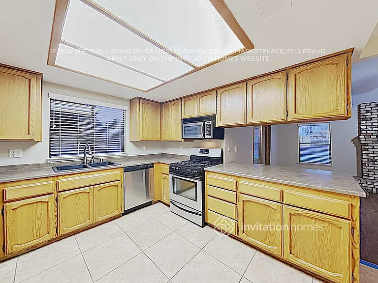 1898 Clark Ave — Photo 6