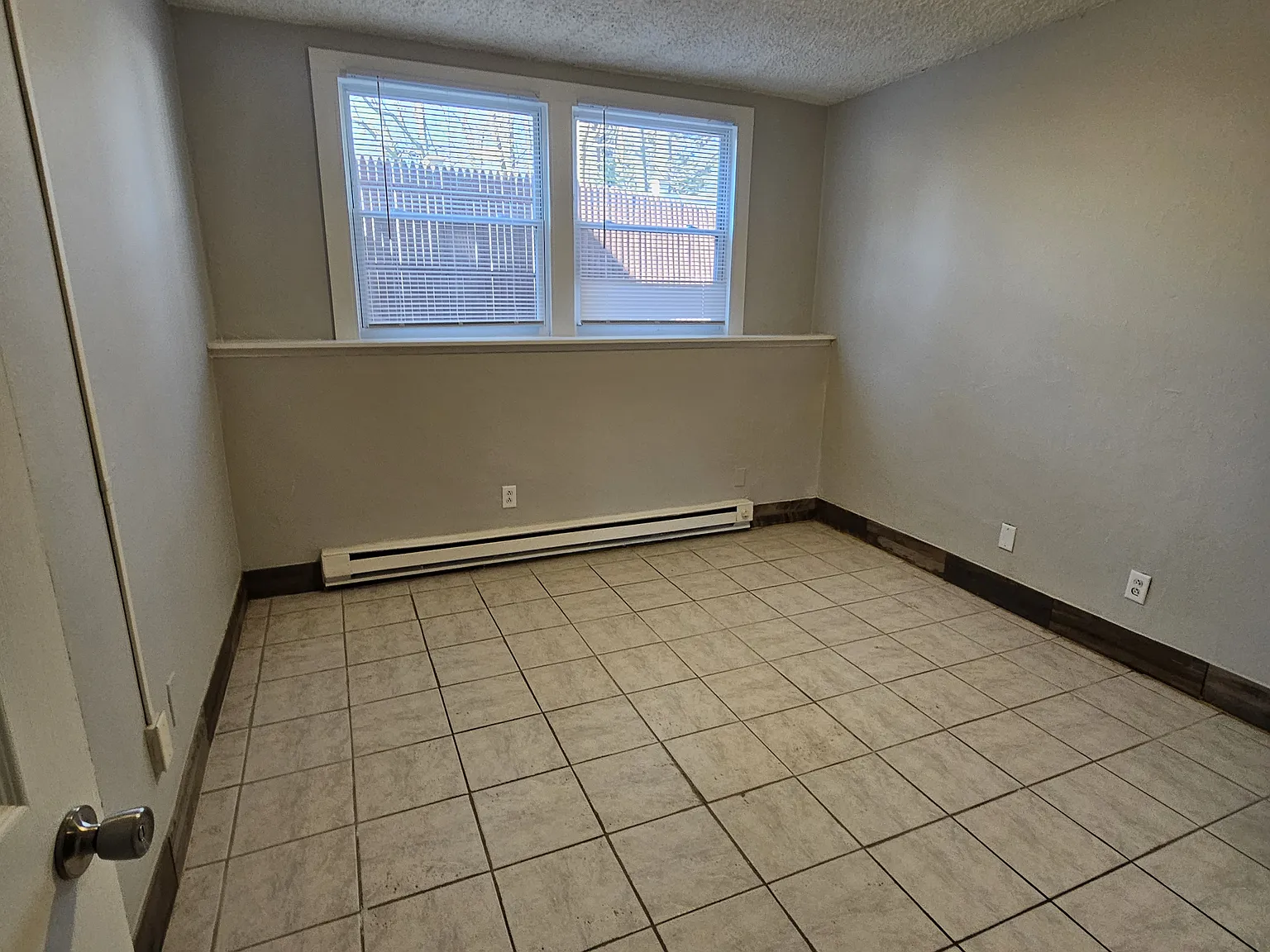 1 bed, $1,300 — Photo 4