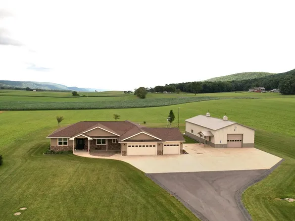 104 Take Off Dr, Spring Mills, PA 16875
