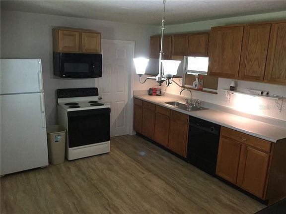 2nd image of 1227 Pine St