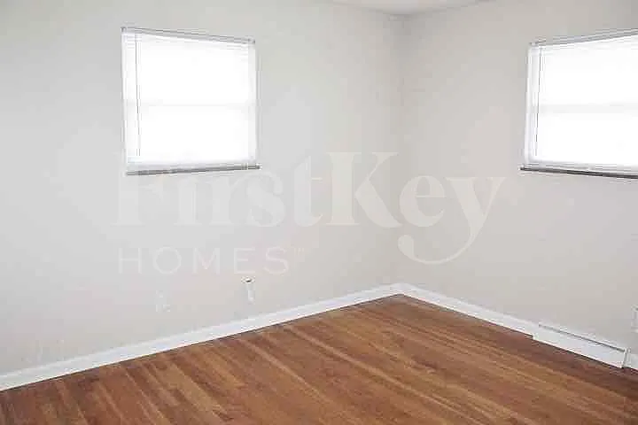5750 Wallingwood Dr — Photo 6